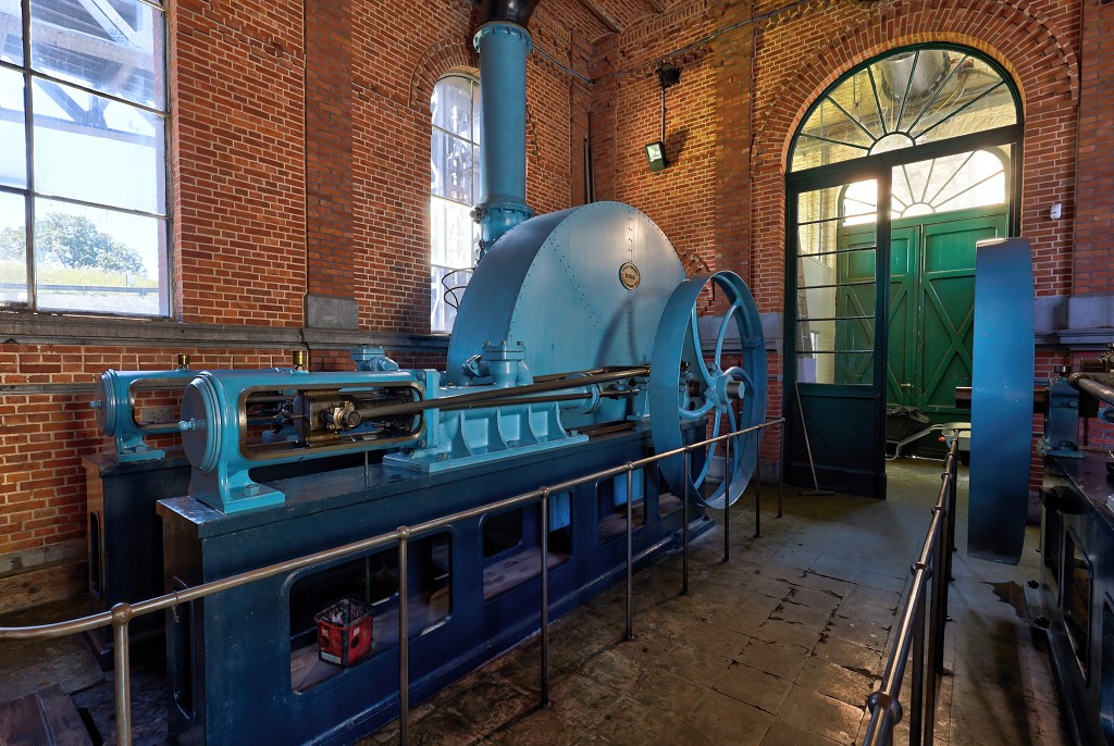 Scheepsliften belgie kabellift van Strepy-Thieu scheepslift 1 2 3 4 hellend vlak van Ronquieres Houdeng Goegnies Aimeries historisch Canal du Centre Bracquegnies hdr